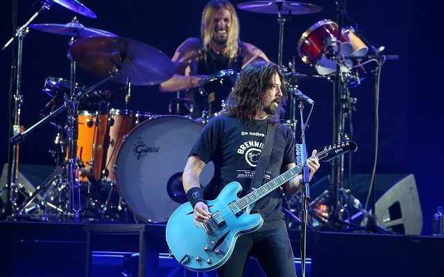 Dave Grohl Accepts A 10-Year-Old Girls Challenge For A Drum-Off