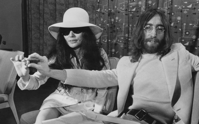 John Lennon’s Killer Apologizes to Yoko Ono