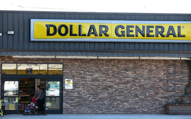 Dollar General Will Pay Its 157,000 Workers To Get Vaccine