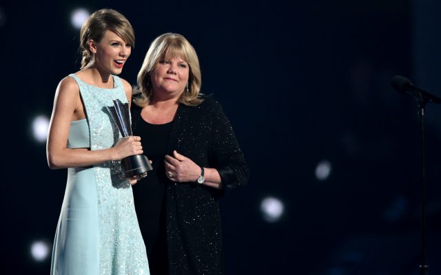 Taylor Swift And Her Mother Donate $50,000 To A Mother of 5 Who Lost Her Husband to COVID