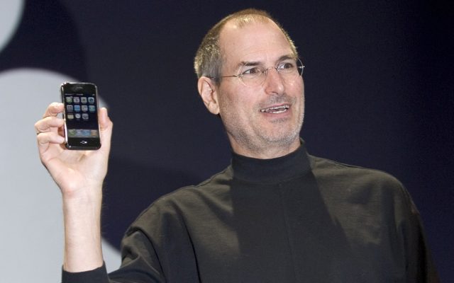 Steve Jobs Once Showed Off The Original iPhone By Chucking It Across The Room
