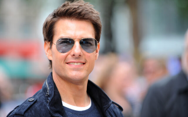 Tom Cruise Sent His Movie Crew 300 Christmas Cakes On A Private Jet From His Favorite Bakery