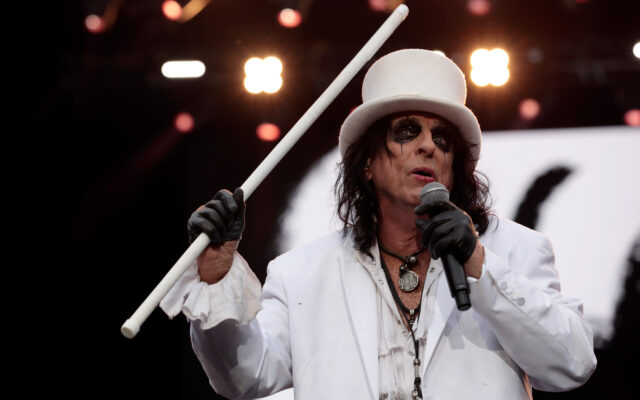 Alice Cooper says Politics have no Place in Rock Music