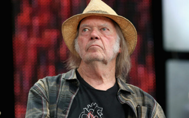 Neil Young Releasing ‘Lost’ Crazy Horse Record From 2001