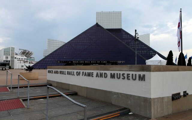 Rock & Roll Hall Of Fame Rolls Out ‘Get Back’-Inspired Beatles Exhibit