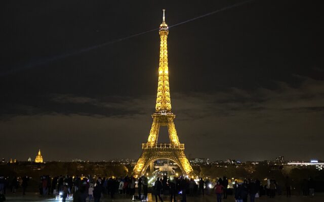 Report: Eiffel Tower Is Falling Apart